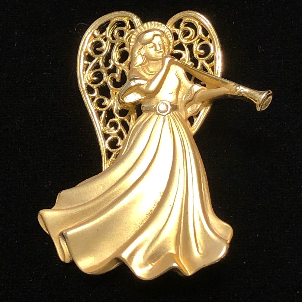 VINTAGE Signed JJ Jonette Angel Brooch Pin SATIN FINISH Rhinestone Filigree